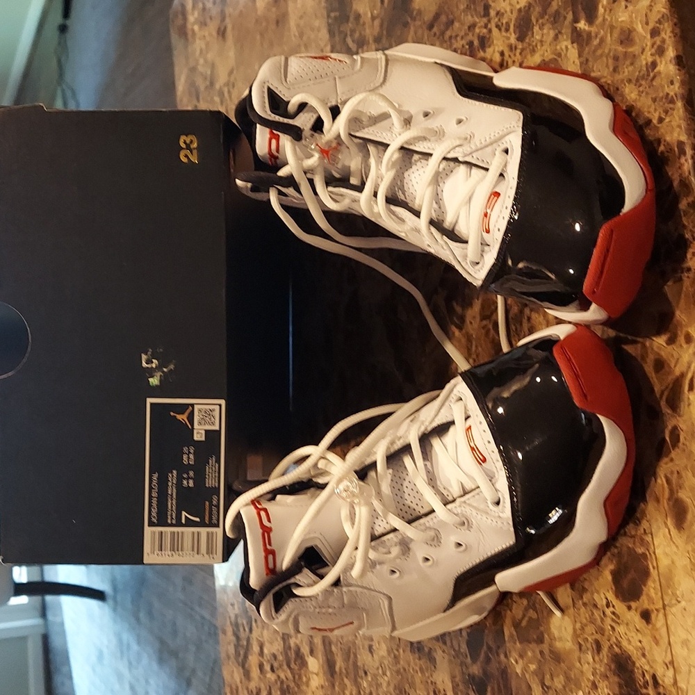 NWOT Air Jordan loyals
